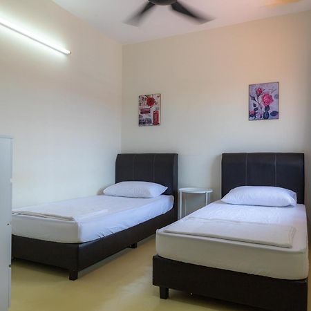 Adno Homestay Seroja#3Br#Batu Kawan#Bandar Cassia,Penang Simpang Ampat  エクステリア 写真